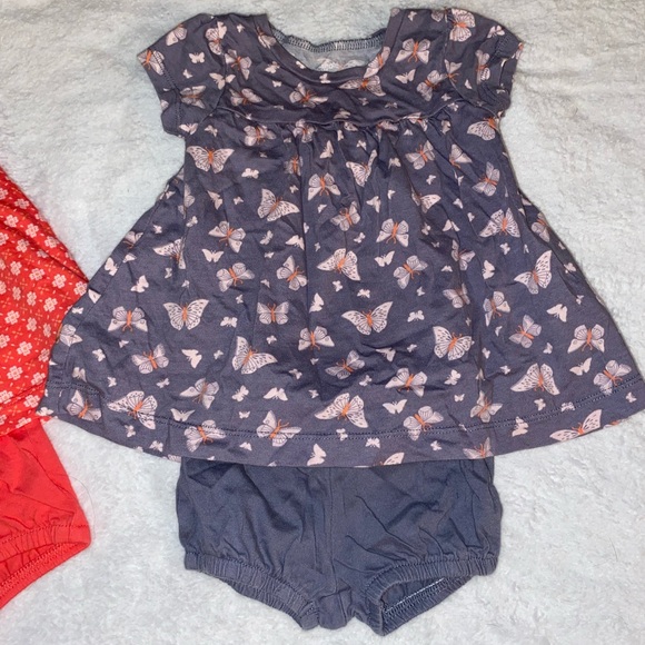2 baby girl outfits - Picture 2 of 5